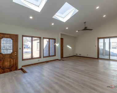 2450 Chas Drive - Photo Thumbnail 1
