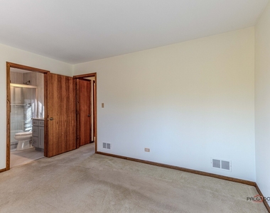 2450 Chas Drive - Photo Thumbnail 16