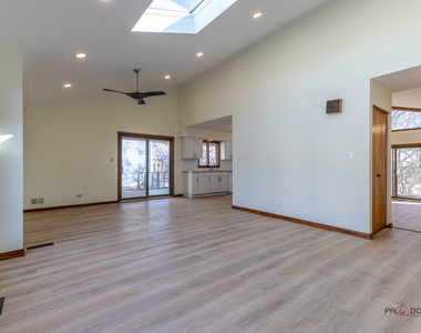 2450 Chas Drive - Photo Thumbnail 3
