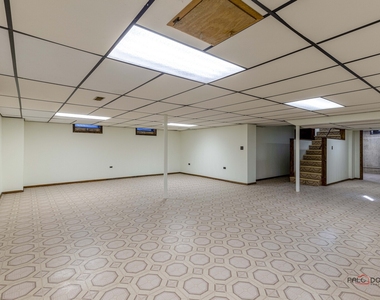 2450 Chas Drive - Photo Thumbnail 24