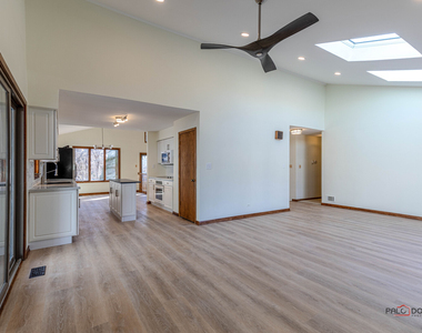 2450 Chas Drive - Photo Thumbnail 7