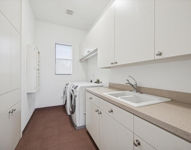 118 Tuam Street - Photo Thumbnail 36