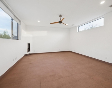 118 Tuam Street - Photo Thumbnail 33