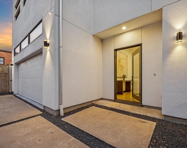 118 Tuam Street - Photo Thumbnail 8