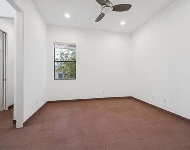 118 Tuam Street - Photo Thumbnail 28