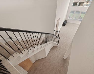 1006 Grey Dusk Court - Photo Thumbnail 8