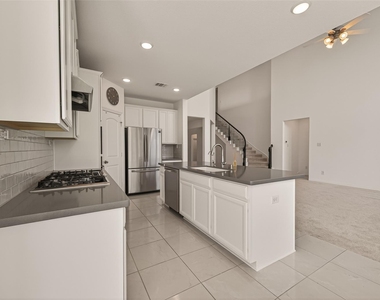 1006 Grey Dusk Court - Photo Thumbnail 15