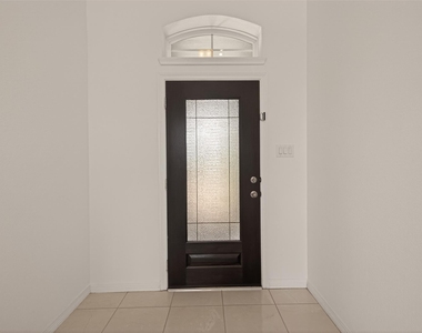 1006 Grey Dusk Court - Photo Thumbnail 4