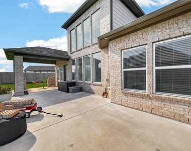 1006 Grey Dusk Court - Photo Thumbnail 46