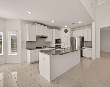 1006 Grey Dusk Court - Photo Thumbnail 13
