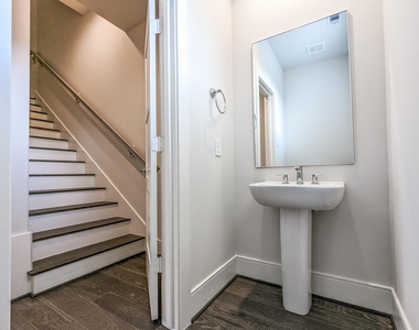 2414 Canal Street - Photo Thumbnail 17
