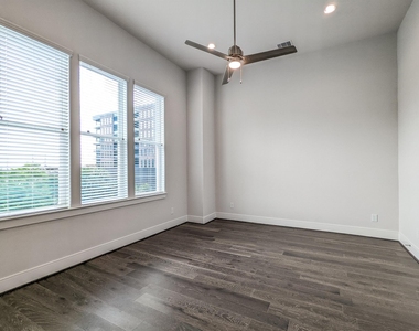 2414 Canal Street - Photo Thumbnail 18