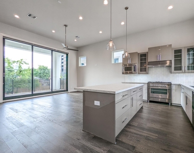 2414 Canal Street - Photo Thumbnail 8