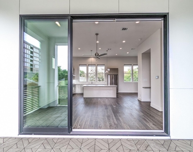2414 Canal Street - Photo Thumbnail 15