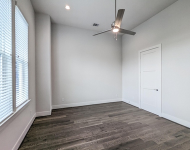 2414 Canal Street - Photo Thumbnail 20