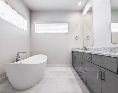 2414 Canal Street - Photo Thumbnail 26