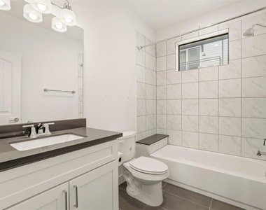 1723 W 14th Street - Photo Thumbnail 5