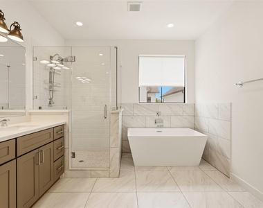 1723 W 14th Street - Photo Thumbnail 24