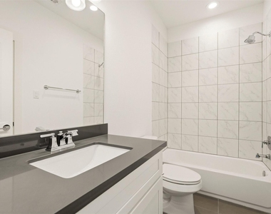 1723 W 14th Street - Photo Thumbnail 19