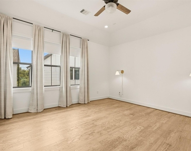1723 W 14th Street - Photo Thumbnail 21
