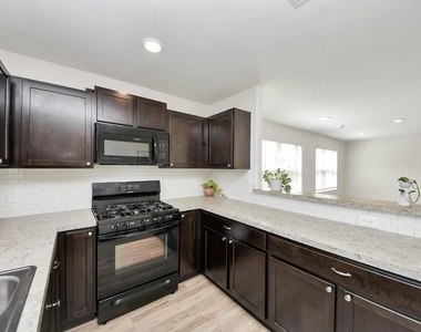 8650 Bar Harbor Drive - Photo Thumbnail 8
