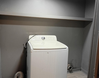 7815 Dayton Street - Photo Thumbnail 15