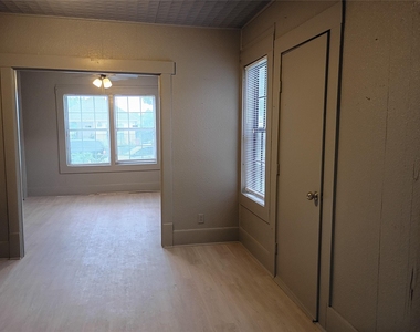 7815 Dayton Street - Photo Thumbnail 5