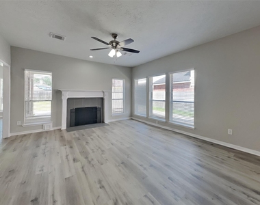 14918 Laytham Lane - Photo Thumbnail 2