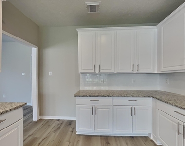 14918 Laytham Lane - Photo Thumbnail 5