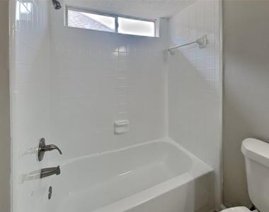14918 Laytham Lane - Photo Thumbnail 21