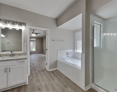 14918 Laytham Lane - Photo Thumbnail 11