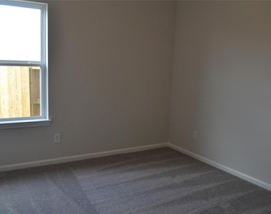 13223 Hayden Peak Drive - Photo Thumbnail 17
