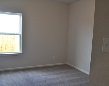 13223 Hayden Peak Drive - Photo Thumbnail 14