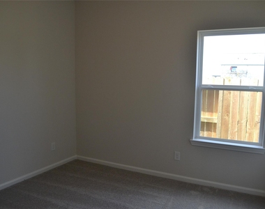 13223 Hayden Peak Drive - Photo Thumbnail 18