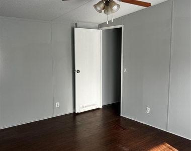 3902 Marzia Avenue - Photo Thumbnail 11
