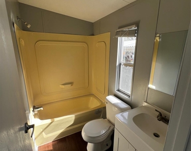 3902 Marzia Avenue - Photo Thumbnail 21