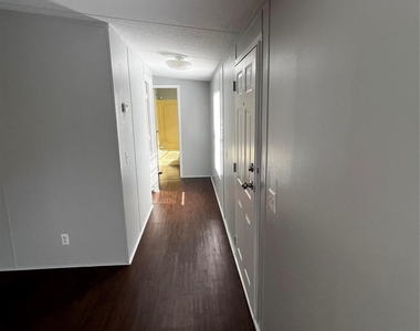 3902 Marzia Avenue - Photo Thumbnail 6