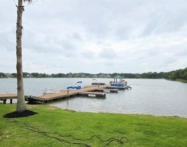 4018 Crystal Lake Circle N - Photo Thumbnail 38