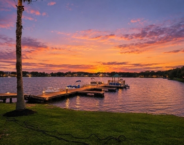 4018 Crystal Lake Circle N - Photo Thumbnail 39