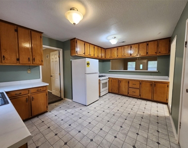 36 18th Avenue N - Photo Thumbnail 7