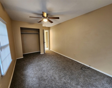 36 18th Avenue N - Photo Thumbnail 23