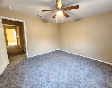 36 18th Avenue N - Photo Thumbnail 17