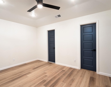 13155 Pebblewalk Circle S - Photo Thumbnail 9