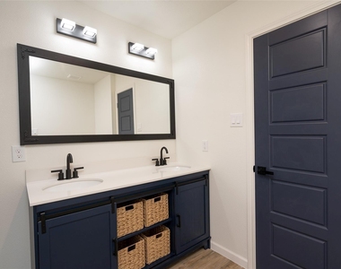 13155 Pebblewalk Circle S - Photo Thumbnail 12