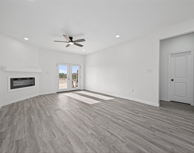 6925 Road 5503 - Photo Thumbnail 8