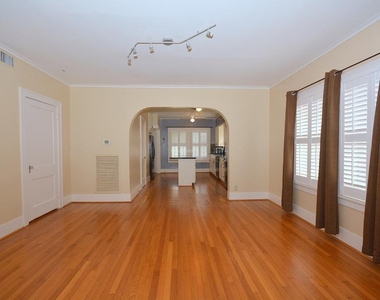 3027 Amherst Street - Photo Thumbnail 3