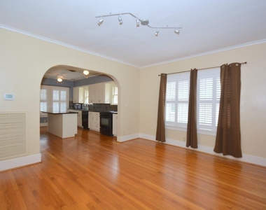 3027 Amherst Street - Photo Thumbnail 9
