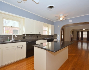 3027 Amherst Street - Photo Thumbnail 5