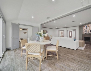 10042 Briar Forest Drive - Photo Thumbnail 14