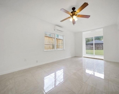 10042 Briar Forest Drive - Photo Thumbnail 47